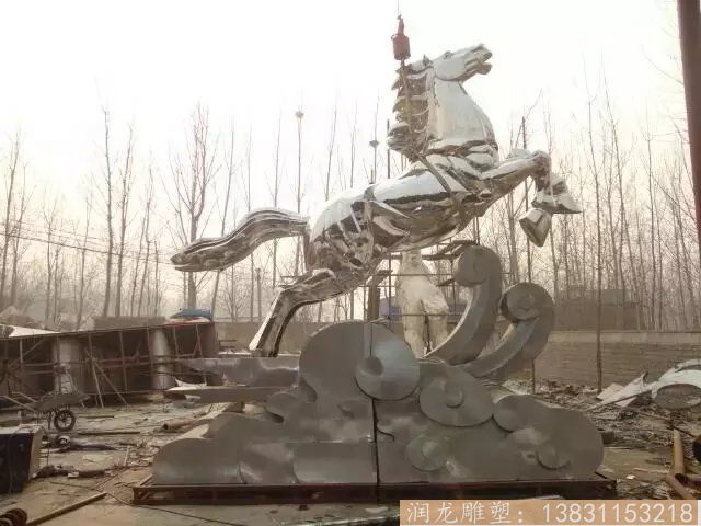 不锈钢雕塑奔马 不锈钢雕塑奔马制作