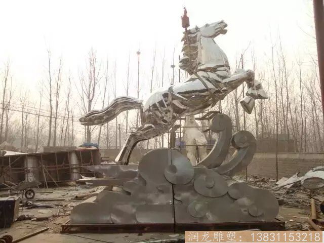 不锈钢雕塑奔马 不锈钢雕塑奔马制作 不锈钢雕塑奔马 不锈钢雕塑奔马制作